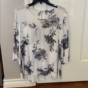 Women’s Small Flower Top